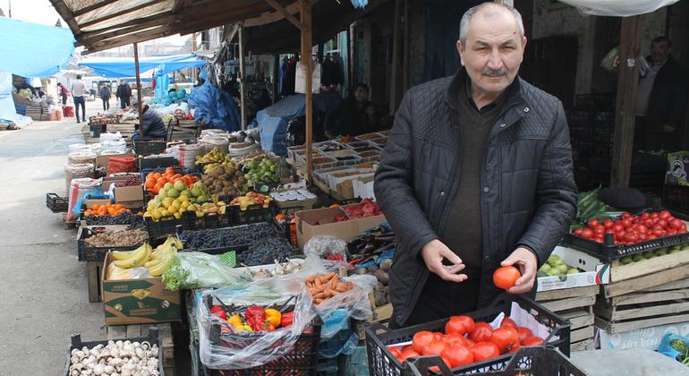 Помидоры из села Саяд на Каспийском море в Азербайджане привлекают покупателей издалека. 