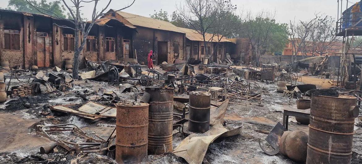 A school in Al-Geneina City in West Darfur State, which had been serving as a displaced persons shelter, was burned to the ground amidst the ongoing crisis in Sudan (file photo).