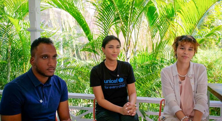 Joshua Prentice (izquierda), Priyanka Lalla (centro) y Zaafia Alexander son activistas climáticos trinitenses.