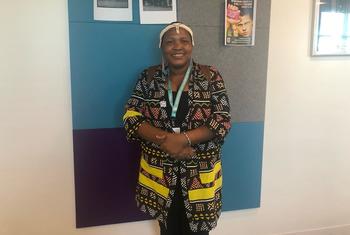 Maruping Onkemetse Mkurugenzi na Mwanzilishi wa Kituo cha Msaada wa Familia, shirika linaloongozwa na wanawake wa asili  katika Wilaya ya Gantsi, kijiji cha Chobokwane nchini Botswana.