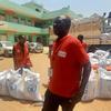 冲突爆发后，世界粮食署在苏丹恩图曼提供粮食援助，首次分发将向约 1万人提供粮食。（资料图片）