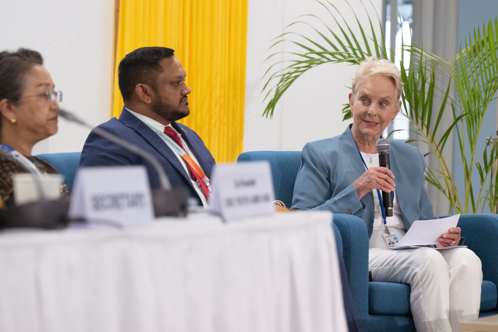 Cindy McCain (right), Executive Director of the World Food Programme (WFP), speaks at the closing of the Fourth International Conference on Small Island States (SIDS4) in Antigua and Barbuda.