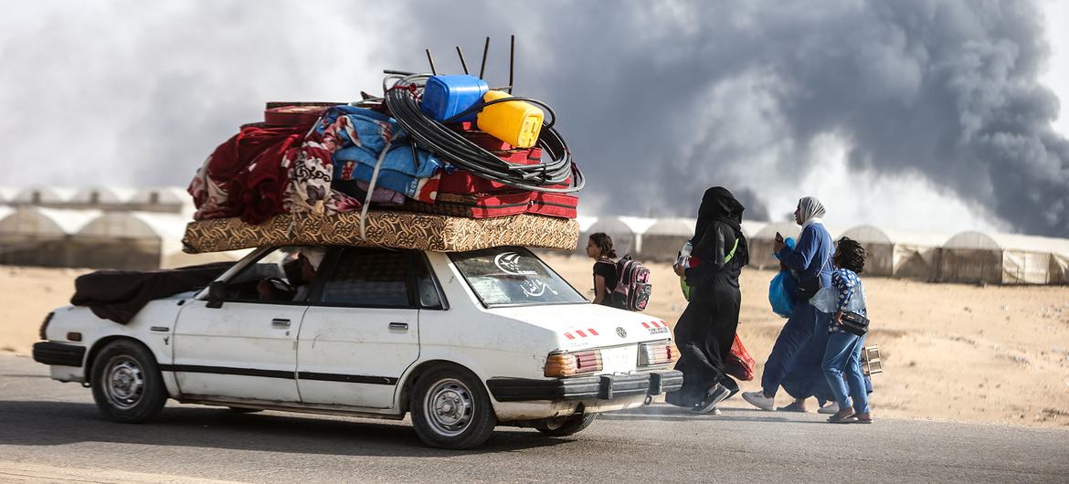 Тысячи семей бегут из Рафаха.