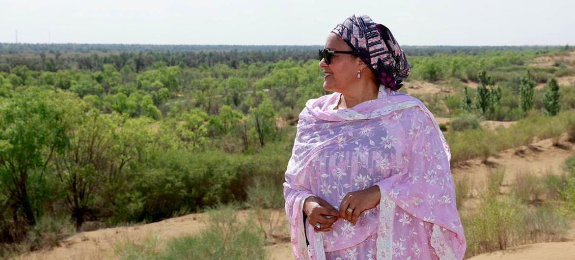 UN Deputy Secretary-General Amina Mohammed visits a sand prevention and river protection shelter forest project in Kubuqi, China.