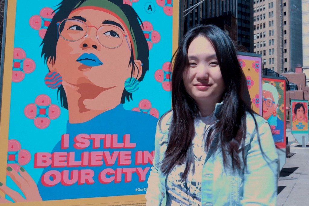 ایشیائی نژاد شہریوں کے خلاف نفرت پر نیو یارک میں عوامی آرٹ کا ایک نمونہ ’مجھے اب بھی اپنے شہر پر بھروسہ ہے‘۔