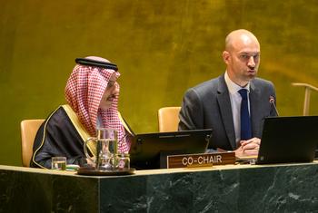 Foreign Ministers Jean-Noël Barrot (right) of France and Prince Faisal bin Farhan Al Saud of Saudi Arabia, the co-chairs of the conference.