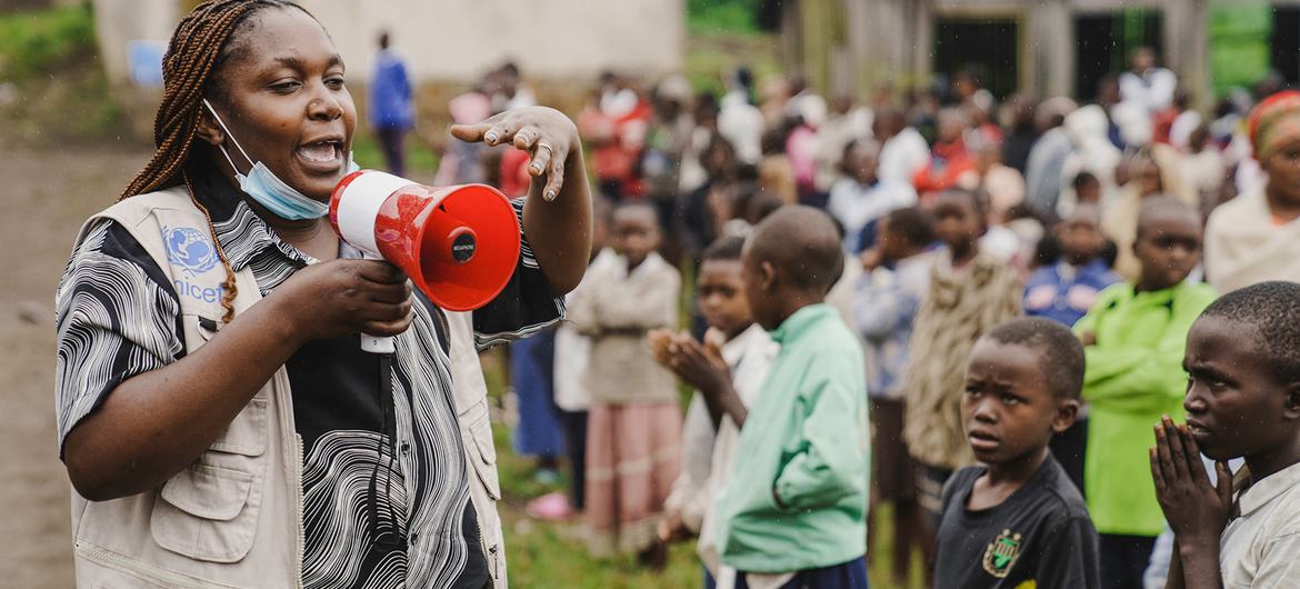 A cholera awareness session is held for young students in Bweremana, in the DR Congo's North Kivu province. A cholera awareness session is held for young students in Bweremana, in the DR Congo's North Kivu province.