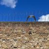 英国伦敦旺兹沃斯监狱的后墙。