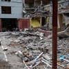 在乌克兰哈尔科夫，一所学校在一次空袭中被摧毁。