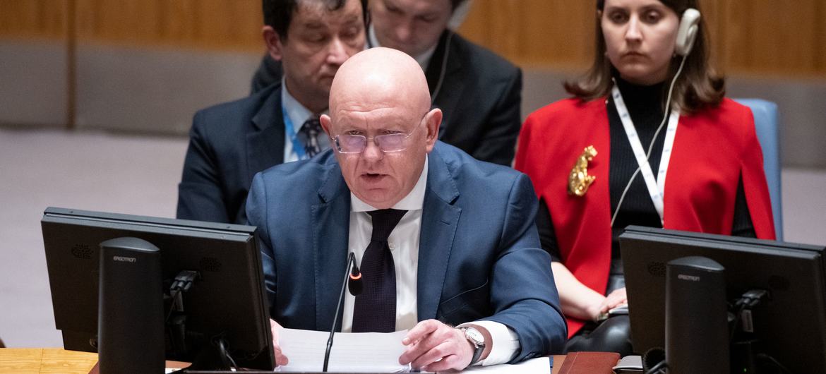 L'ambassadeur de la Fédération de Russie Vassily Nebenzia s'adresse à la réunion du Conseil de sécurité de l'ONU sur la situation au Moyen-Orient, y compris la question palestinienne.