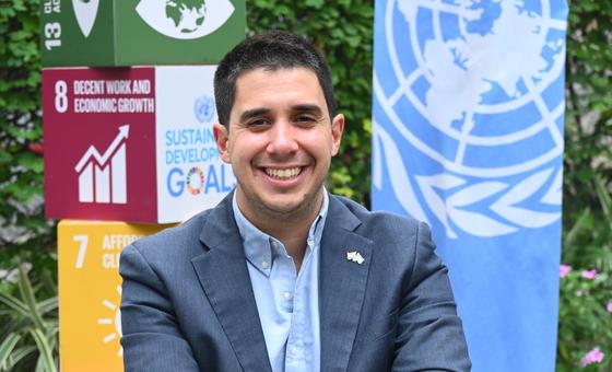 भारत में नई दिल्ली स्थित संयुक्त राष्ट्र कार्यलय में, संयुक्त राष्ट्र के युवा मामलों के सहायक महासचिव डॉक्टर फेलिपे पाउलियर. 