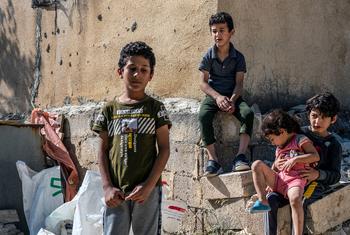 مجموعة من أطفال اللاجئين السوريين في الأردن