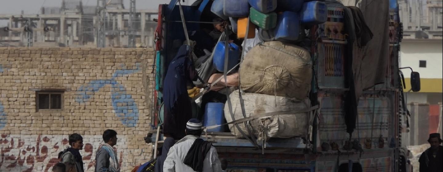 سولہ دسمبر 2023 تک 4 لاکھ 71 ہزار سے زیادہ افغان پناہ گزین پاکستان سے واپس جا چکے تھے۔