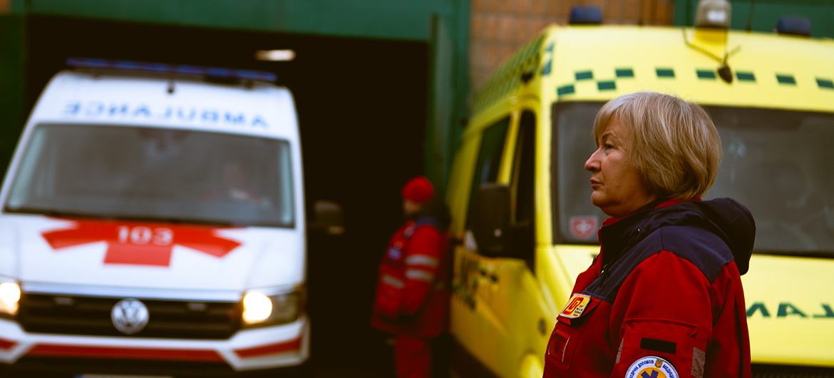 Елена Гришанина оказывает жизненно важную помощь в экстренных ситуациях. 