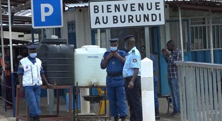 Un poste-frontière entre le Burundi et la RDC. L'Agence des Nations Unies pour les réfugiése (HCR) aide les réfugiés burundais à retourner dans leur pays.
