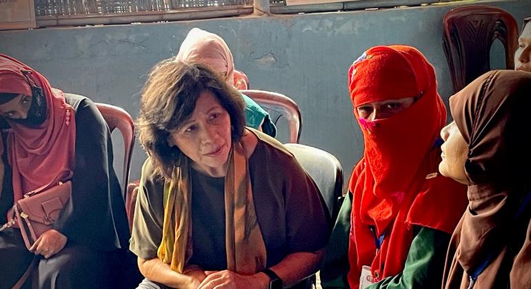 秘书长特使海泽访问孟加拉国考克斯巴扎尔的难民营。