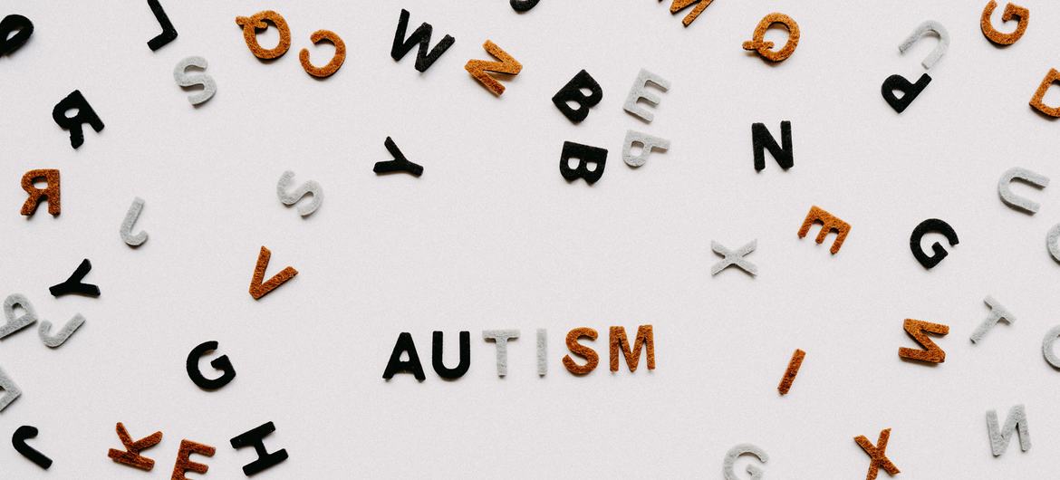 每年的 4 月 2 日，联合国都会纪念世界自闭症意识日。