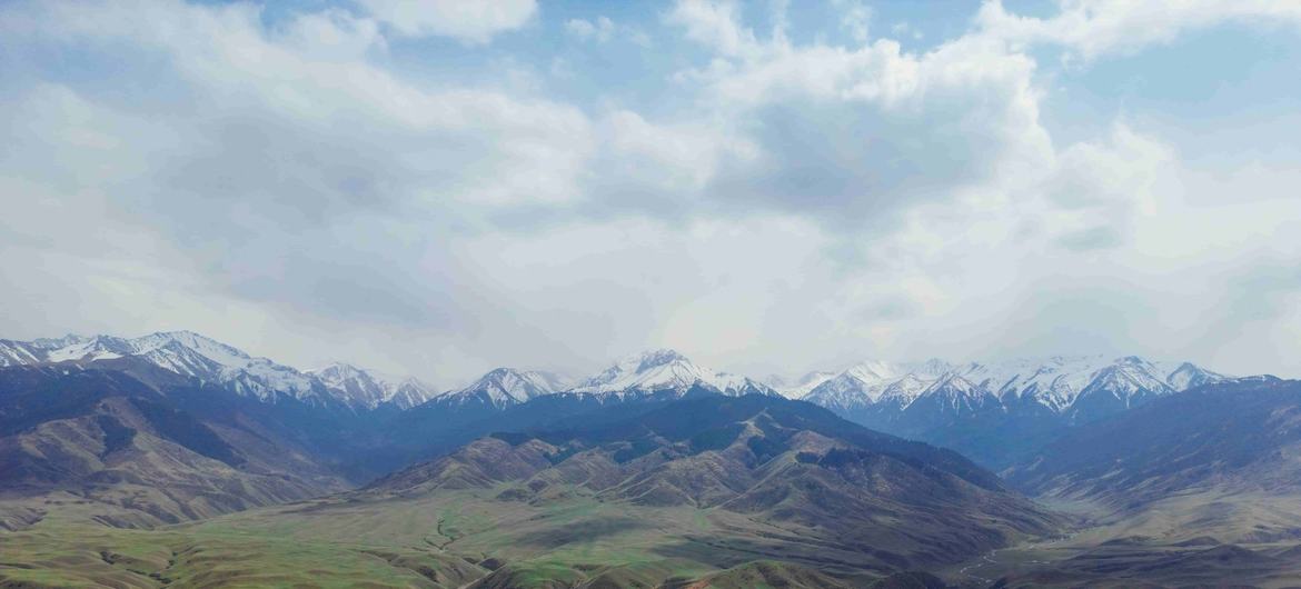 Национальный парк «Көлсай Көлдері» на границе с Кыргызстаном.