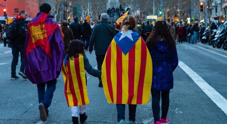 İspanya: Hukuk uzmanları, Katalan liderlerin gözetlendiği iddiasıyla ilgili soruşturma çağrısında bulundu

 Nguncel.com