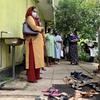Des femmes attendent leur tour pour recevoir des bons alimentaires dans une clinique gouvernementale de Kuppiyawatta à Colombo dans le cadre de l'aide alimentaire d'urgence du PAM.