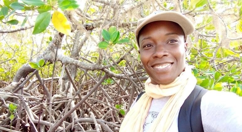 Para a ecologista Célia Macamo, a restauração de manguezais é um projeto pioneiro