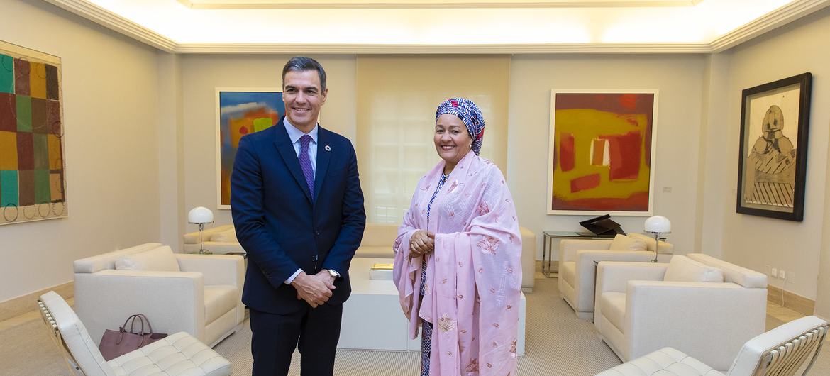 Durante su visita a España, la vicesecretaria general de la ONU, Amina Mohammed, se reunió con el presidente del Gobierno, Pedro Sánchez.