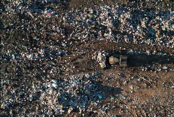 Отходы, которые можно переработать, слишком часто оказываются просто на свалке. Экоактивисты из Еревана решили с этим бороться.