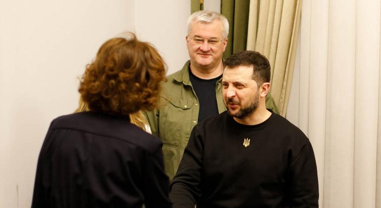 В рамках поездки в Черниговскую область Украины Одри Азуле провела встречу с президентом Украины Владимиром Зеленским. 