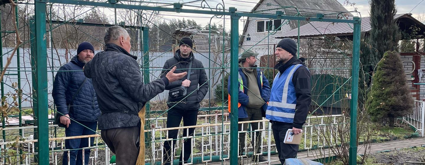 Alexander Lobov inspects buildings to determine whether emergency services must be called or whether it is possible to begin to dismantle the rubble.