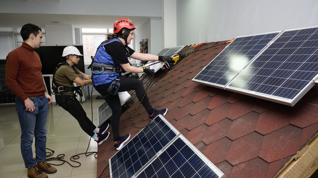 L'Ukraine doit économiser l'électricité en raison des dommages causés aux infrastructures énergétiques par les attaques de missiles russes.