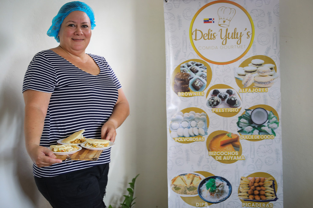 Yuli Gorrin, emprendedora venezolana que vende arepas y otras pastas tradicionales.