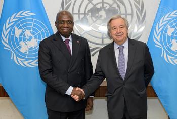 Secretário-Geral reúne-se com ministro de Relações Exteriores de Angola.