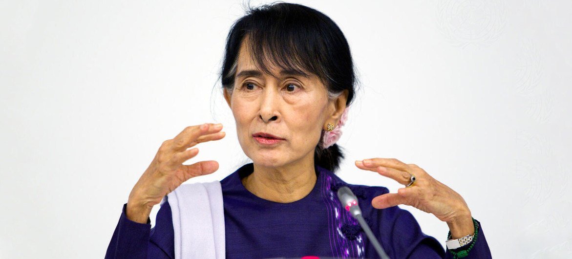 Aung San Suu Kyi,  General Secretary of the National League for Democracy of Myanmar, addresses a meeting at the United Nations in New York. (file)
