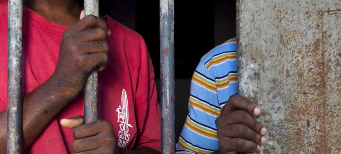 Detenidos en una prisión haitiana