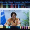 A vice-secretária-geral da ONU, Amina Mohammed, discursa em reunião virtual focada no desenvolvimento sustentável e na economia global.