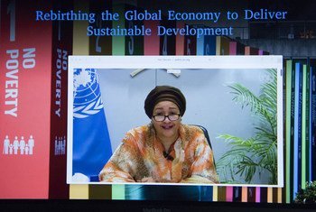A vice-secretária-geral da ONU, Amina Mohammed, discursa em reunião virtual focada no desenvolvimento sustentável e na economia global.