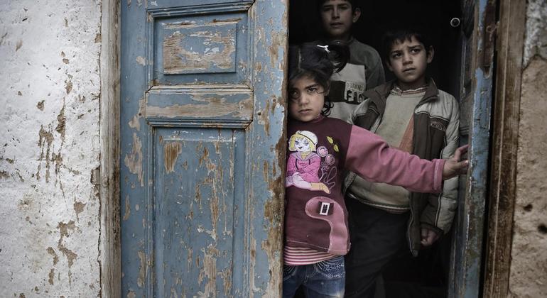 Niños en un barrio pobre de Líbano. (Foto de archivo)