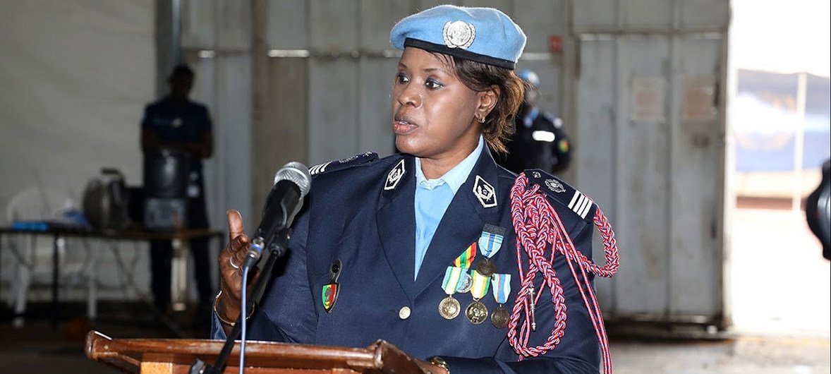 За плечами Сейнабу Диуф 33 года работы в сенегальской полиции и служба в миротворческих миссиях ООН в Мали, Дарфуре и ДРК. 