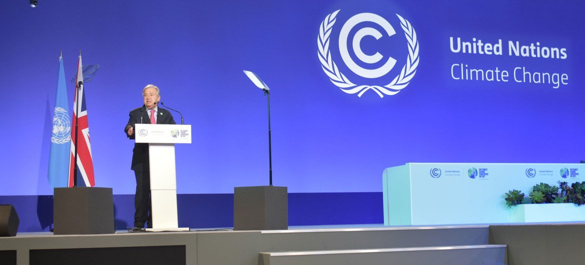 الأمين العام للأمم المتحدة أنطونيو غوتيريش أثناء إلقاء كلمته في افتتاح مؤتمر COP26 لتغير المناخ في غلاسكو، اسكتلندا.