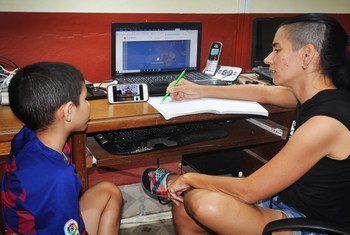 Desde 1994, la Oficina de UNICEF en Cuba trabaja con el Grupo Técnico Nacional del Programa Educa a tu Hijo para la generación de capacidades, abogacía y comunicación para el desarrollo. 