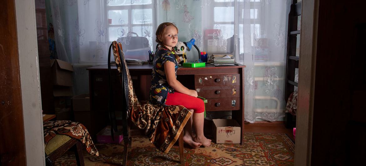 كانت أفينا تبلغ من العمر عامين فقط عندما بدأت القذائف تتساقط في شرق أوكرانيا 