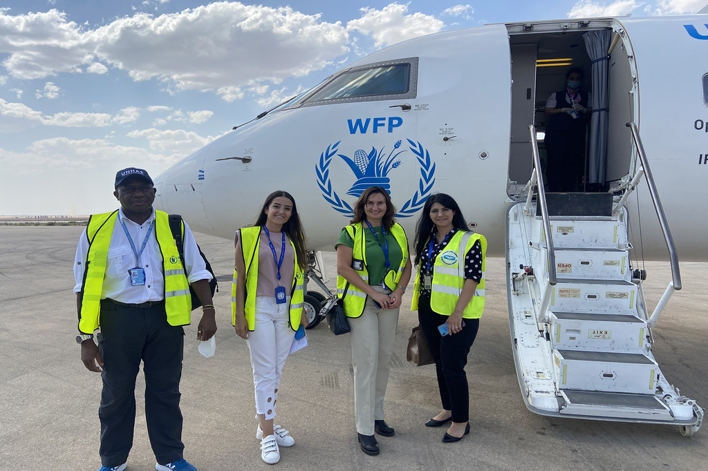 انضمت رشا إلى فريق برنامج الأغذية العالمي في سوريا في أوائل عام 2021 كمساعدة طيران في خدمة الأمم المتحدة للخدمات الجوية الإنسانية التي يديرها برنامج الأغذية العالمي في مطار القامشلي في شمال شرق سوريا. 