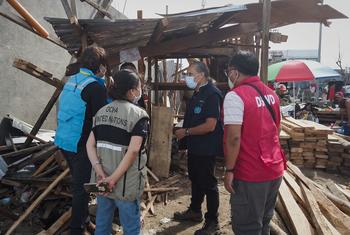 超强台风l雷伊过后，菲律宾锡亚高岛受灾社区的人道主义应对工作正在进行。 