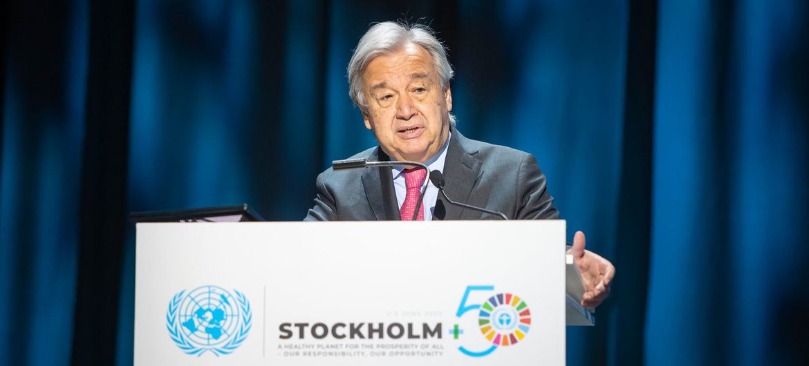 Secretário-geral da ONU esteve na Suécia de 2 a 3 de junho para a Conferência Stockholm+50, que reuniu líderes de todo o mundo para debater sobre os desafios ambientais e climáticos.