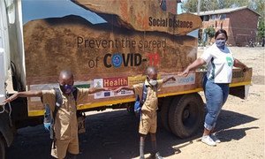 Children in Zimbabwe demonstrate safe social distancing behaviour.