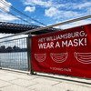 Un mensaje pidiéndole a las personas que utilicen mascarillas en Nueva York, Estados Unidos.