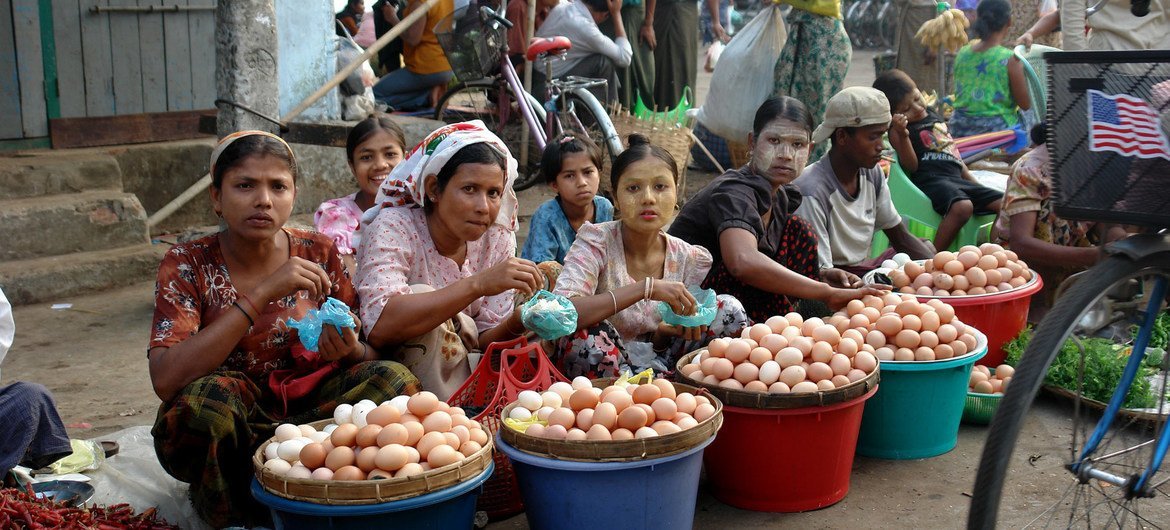 Women sell eggs at the market of Sittwe, capital of Rakhine State. (file)