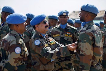 13 भारतीय क्षितिज सैन्य इंजीनियर कंपनी के सैनिक और इंडियन लेवल- II फील्ड हॉस्पिटल ने दक्षिण सूडान के मलाकल में शांति रक्षा पदक परेड का आयोजन किया.
