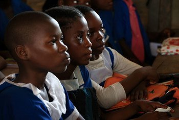 Plus de 700 000 enfants ont été affectés par la fermeture des écoles en raison de la violence dans le nord-ouest et le sud-ouest du Cameroun.