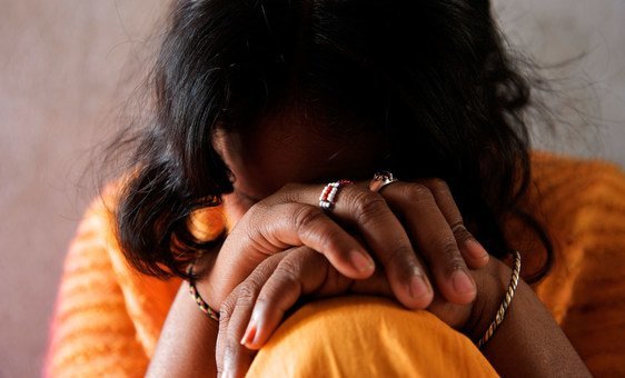 Las mujeres y las niñas tienen más riesgo de ser explotadas sexualmente.